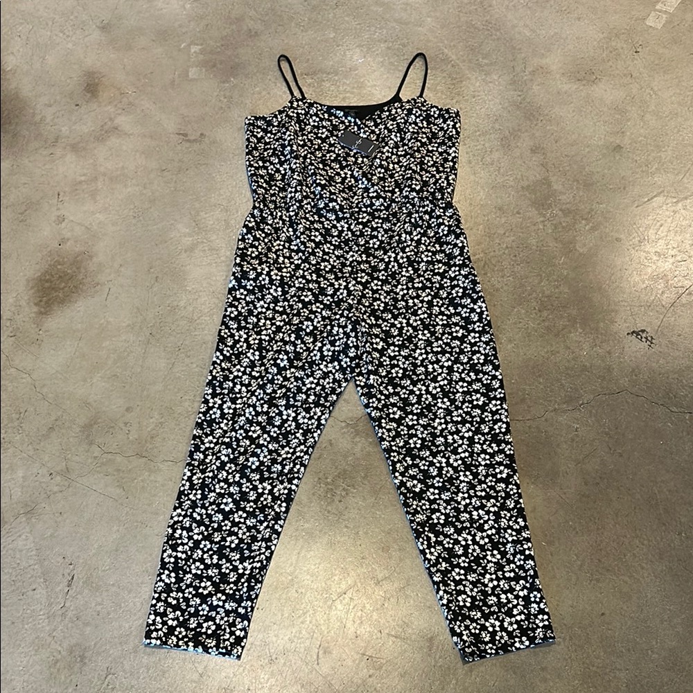 *NEW* Jessica Simpson Floral Black Jumpsuit / Romper